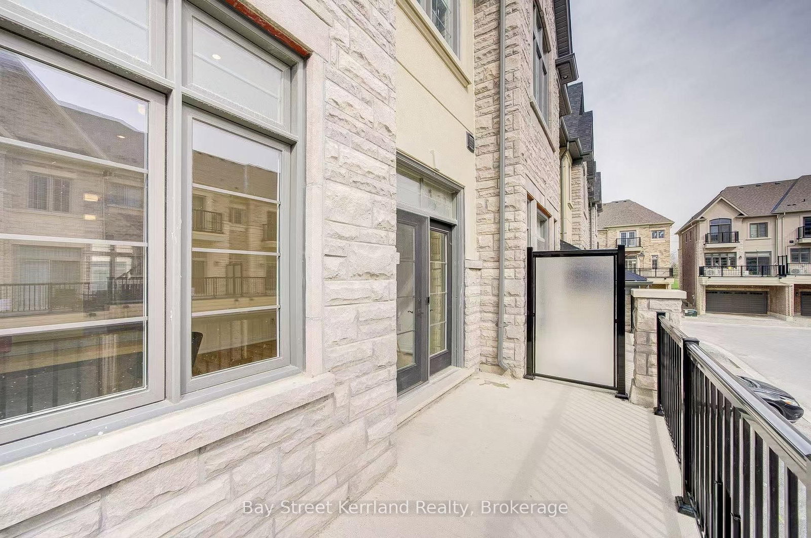 Townhouse for sale at 10 Silvermills Lane, Markham, Ontario, L6C 3L5 - Angus Glen - MLS: N12897038