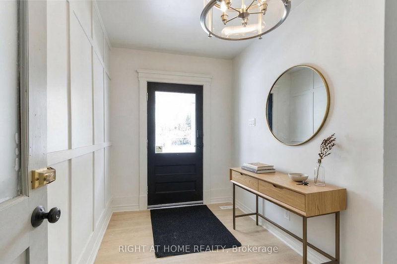 Second Floor - 443 Ontario St, Newmarket, L3Y 2K6 | Image 3