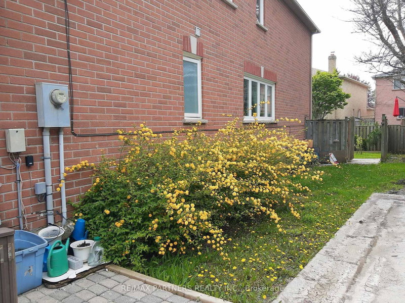 #27 - 50 Rubin St, Richmond Hill, L4B 3L5 | Image 3