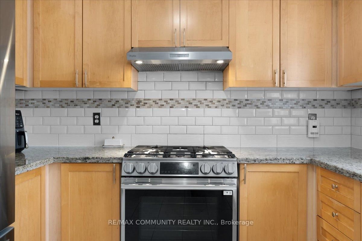 Semi-Detached House for sale at 88 Mainland Crescent, Vaughan, Ontario, L6A 3G4 - Vellore Village - MLS: N12898080