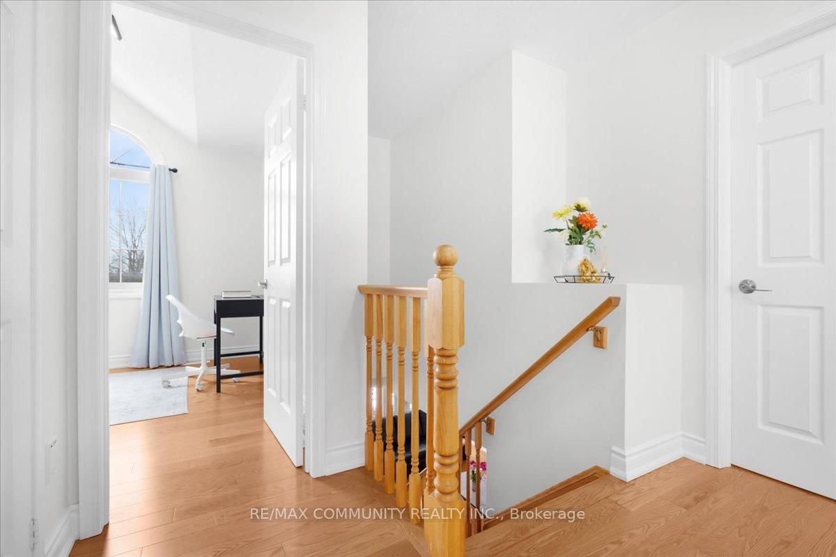 Semi-Detached House for sale at 88 Mainland Crescent, Vaughan, Ontario, L6A 3G4 - Vellore Village - MLS: N12898080