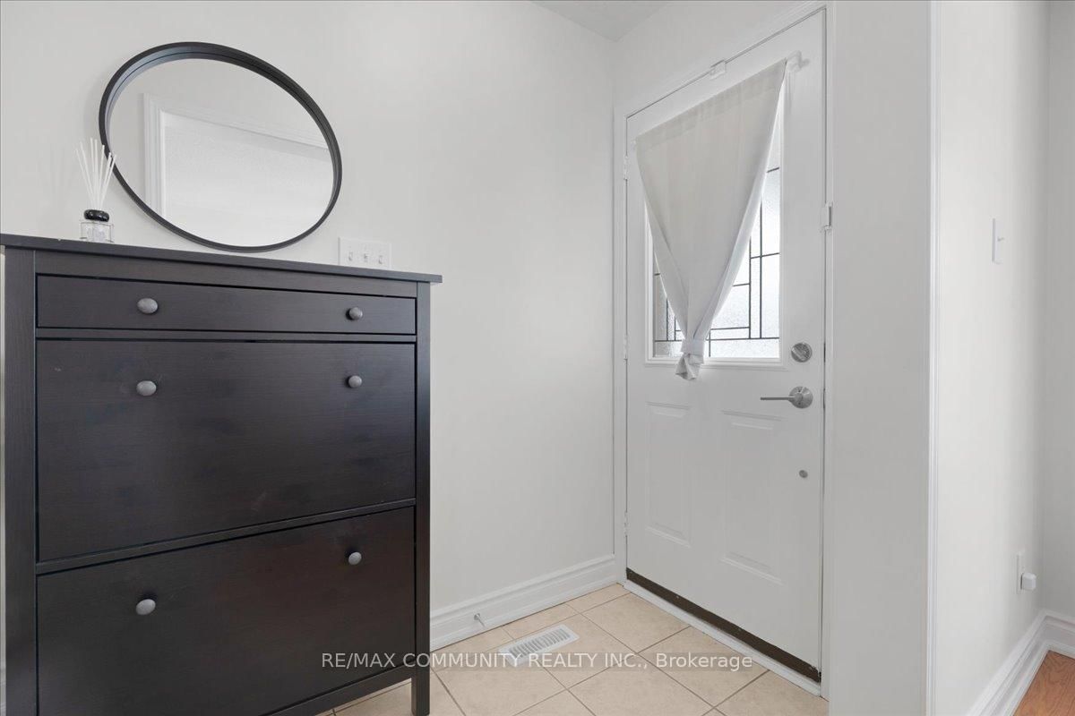 Semi-Detached House for sale at 88 Mainland Crescent, Vaughan, Ontario, L6A 3G4 - Vellore Village - MLS: N12898080