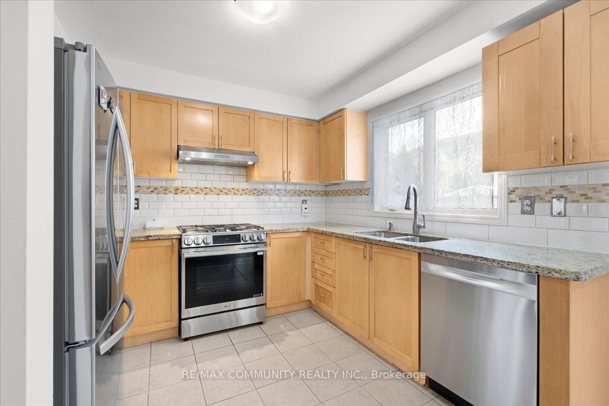 Semi-Detached House for sale at 88 Mainland Crescent, Vaughan, Ontario, L6A 3G4 - Vellore Village - MLS: N12898080