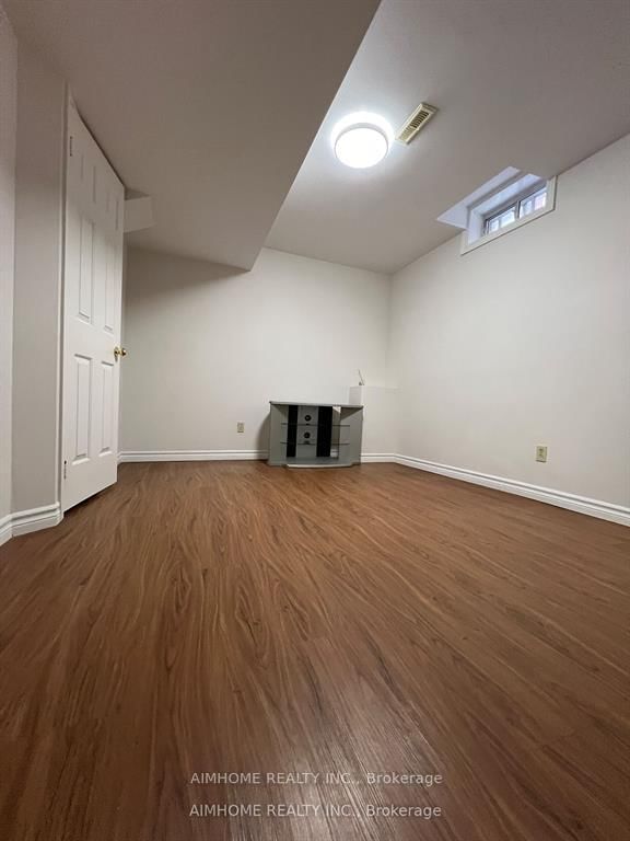 116 Elson Street, Unit lower - Photo 9