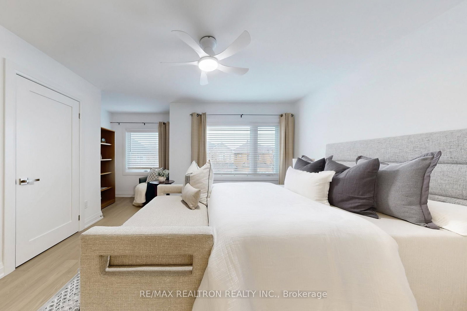 Detached House for sale at 7 Honeyview Street, Vaughan, Ontario, L4K 5S2 - Patterson - MLS: N12898088