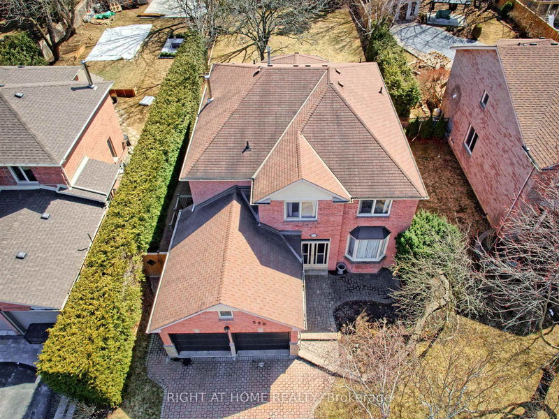 236 Mccaffrey Rd, Newmarket, L3X 1J3 | Image 3