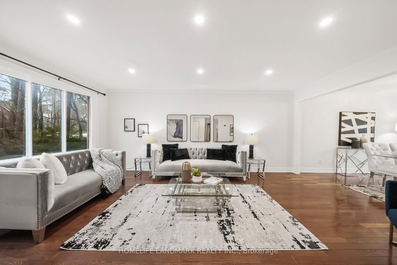 36 Cynthia Cres, Richmond Hill, L4E 2R1 | Image 3