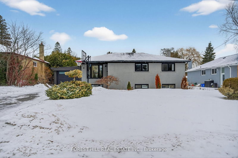 4 Holman Cres, Aurora, L4G 1Z9 | Image 2
