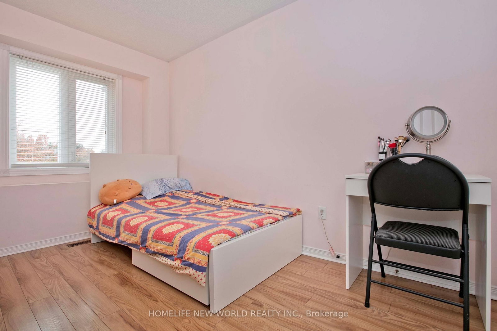 Listing Image 21