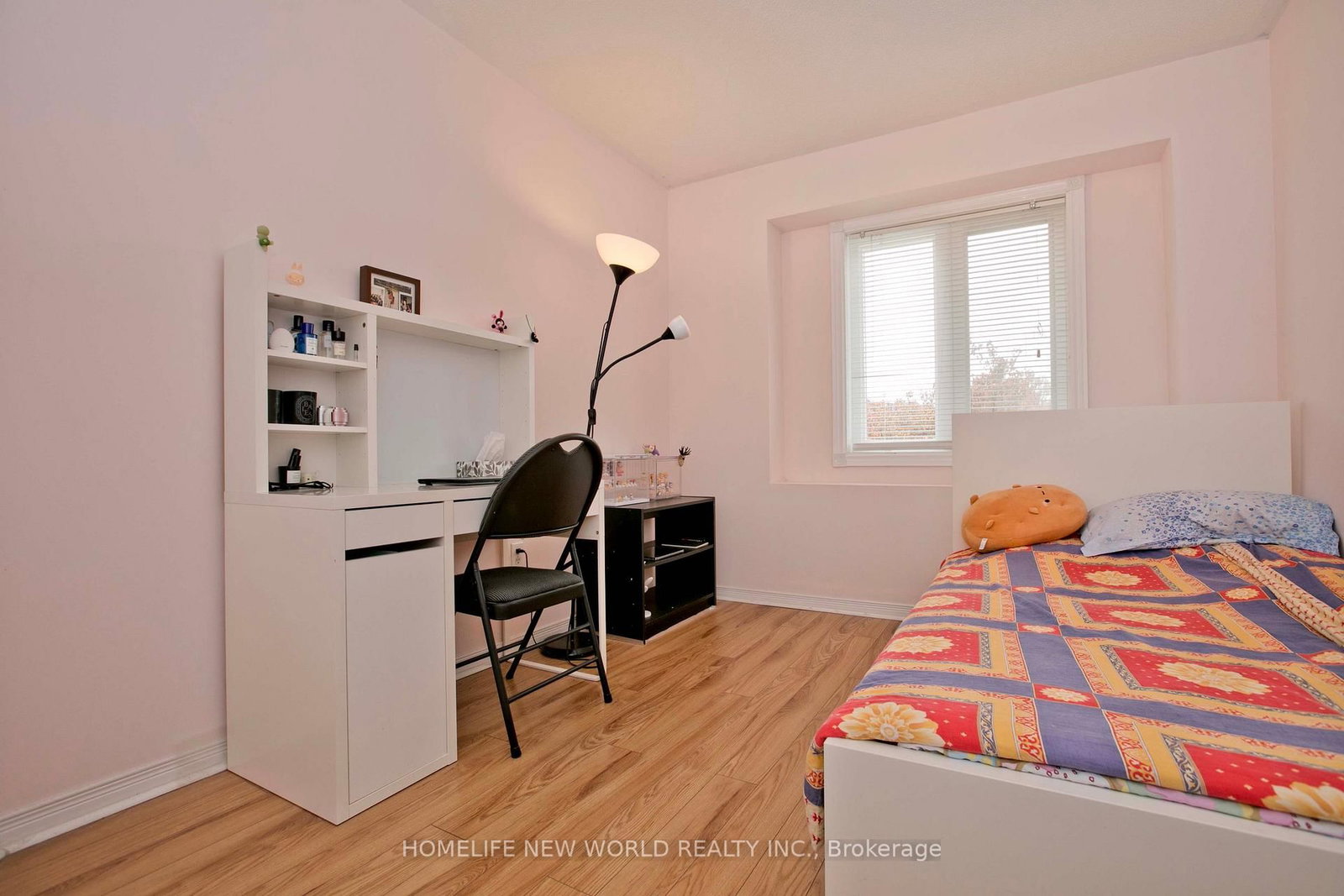 Listing Image 22