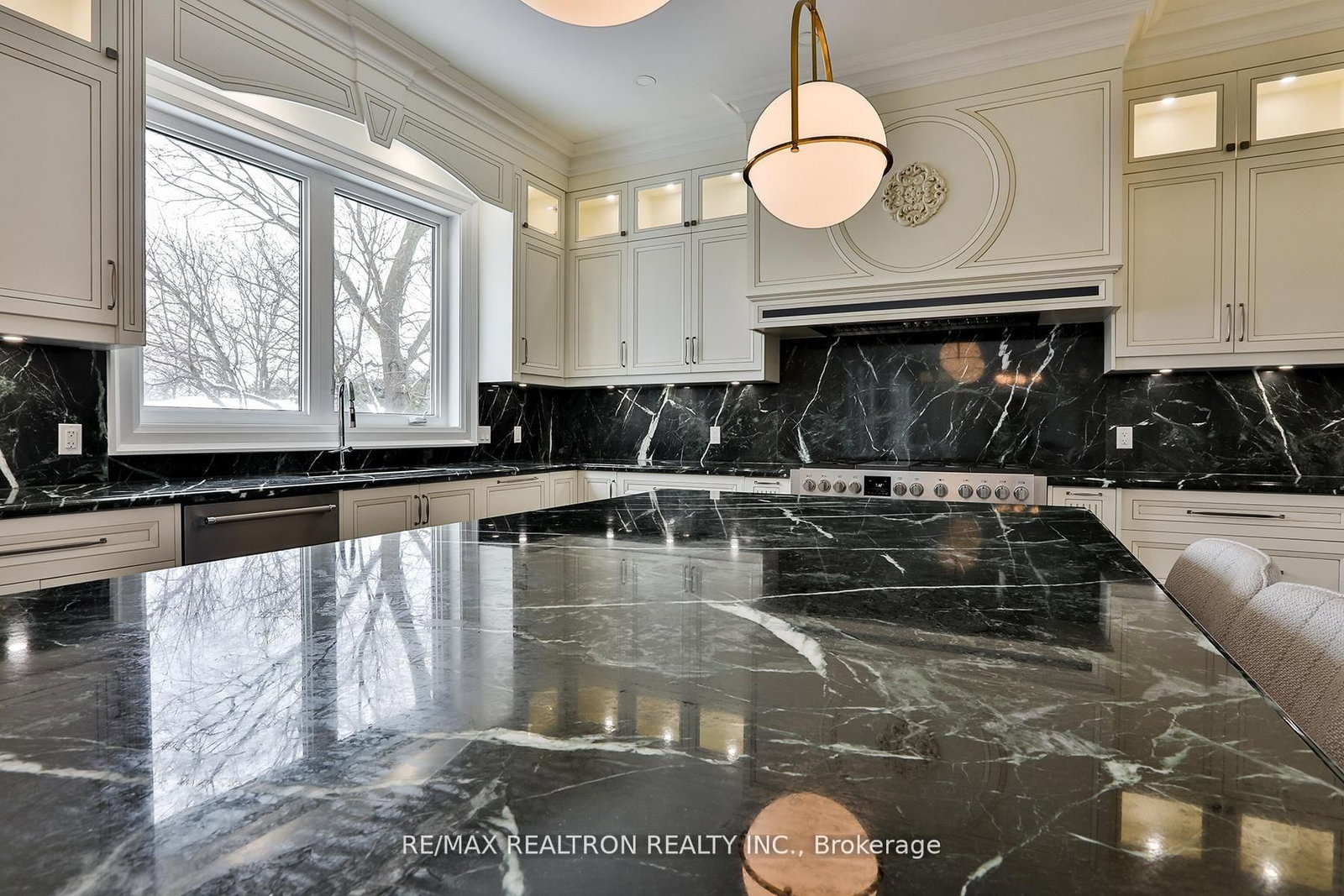 Detached House for sale at 36 Sussex Avenue, Richmond Hill, Ontario, L4C 2E6 - Crosby - MLS: N12899666