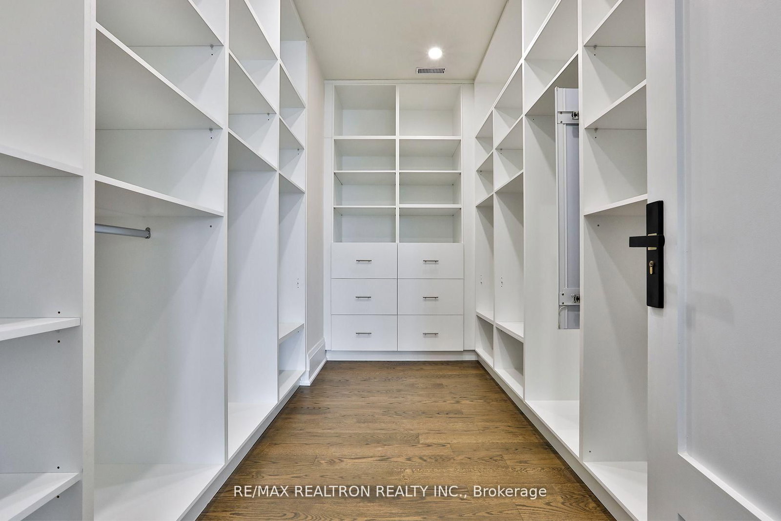 Detached House for sale at 36 Sussex Avenue, Richmond Hill, Ontario, L4C 2E6 - Crosby - MLS: N12899666