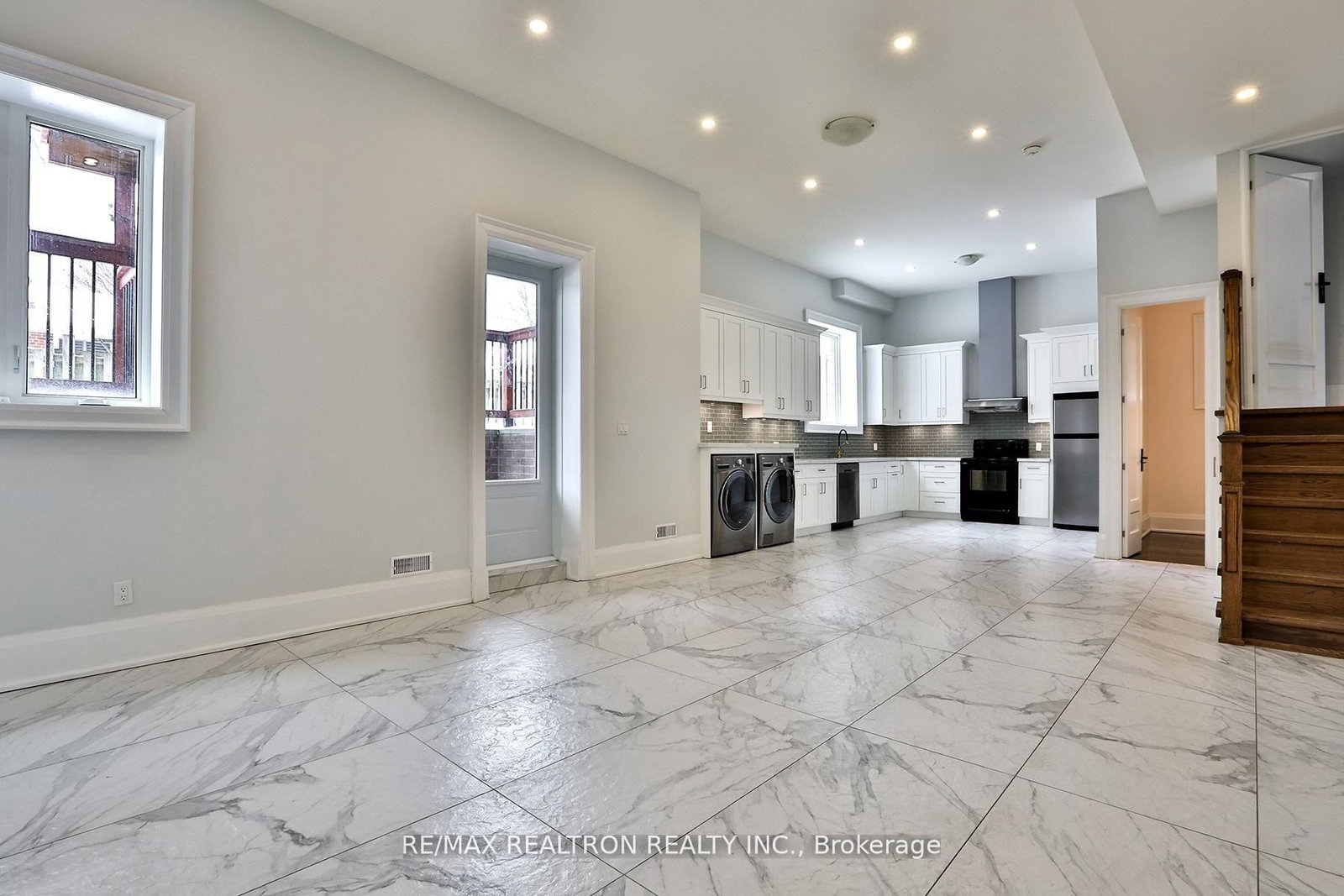 Detached House for sale at 36 Sussex Avenue, Richmond Hill, Ontario, L4C 2E6 - Crosby - MLS: N12899666