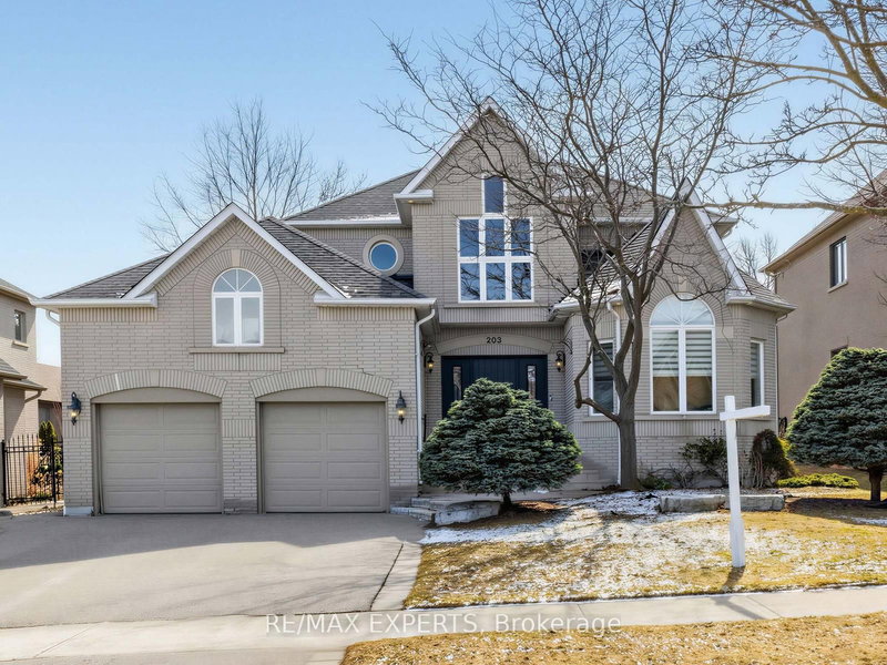 203 Thomson Creek Blvd, Vaughan, L4H 1H1 | Image 2