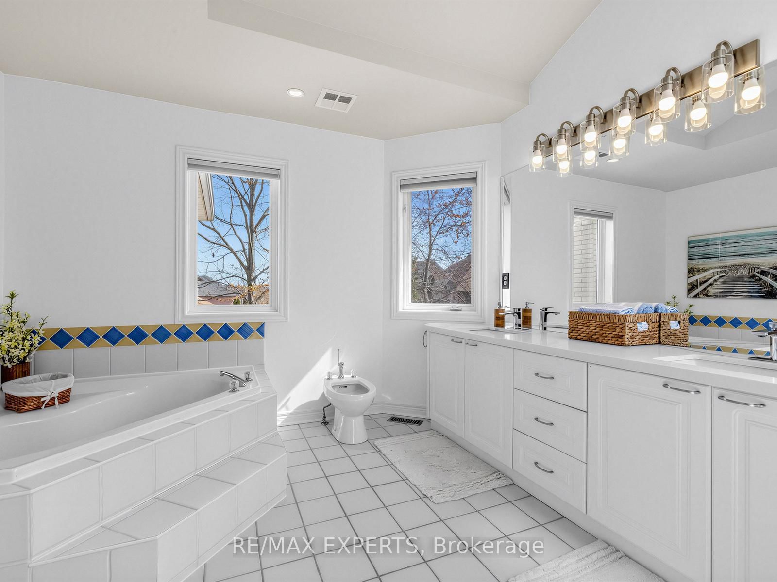 Detached House for sale at 203 Thomson Creek Boulevard, Vaughan, Ontario, L4H 1H1 - Islington Woods - MLS: N12899668