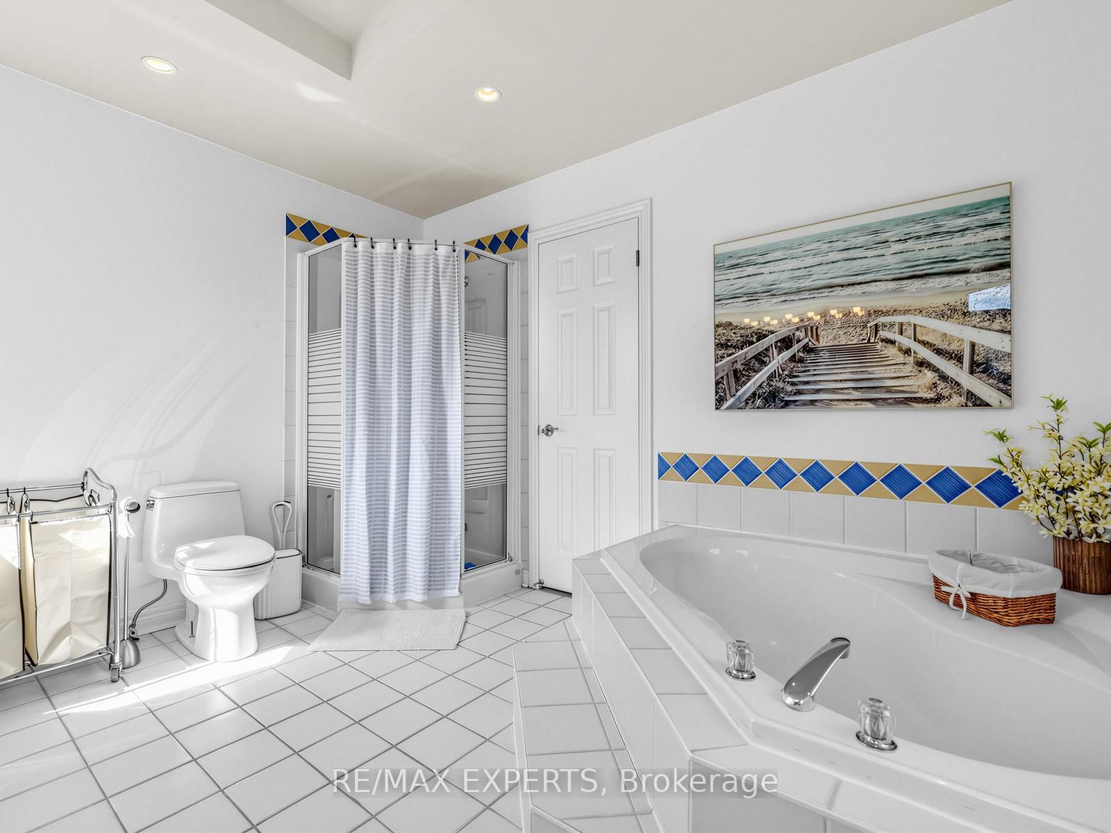 Detached House for sale at 203 Thomson Creek Boulevard, Vaughan, Ontario, L4H 1H1 - Islington Woods - MLS: N12899668