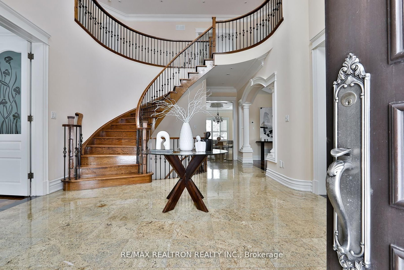 177 Duncan Road • Richmond Hill, ON photo 2
