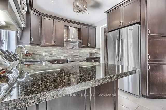 Detached House for sale at 154 Peter Rupert Avenue, Vaughan, Ontario, L6A 0Y5 - Patterson - MLS: N12900364