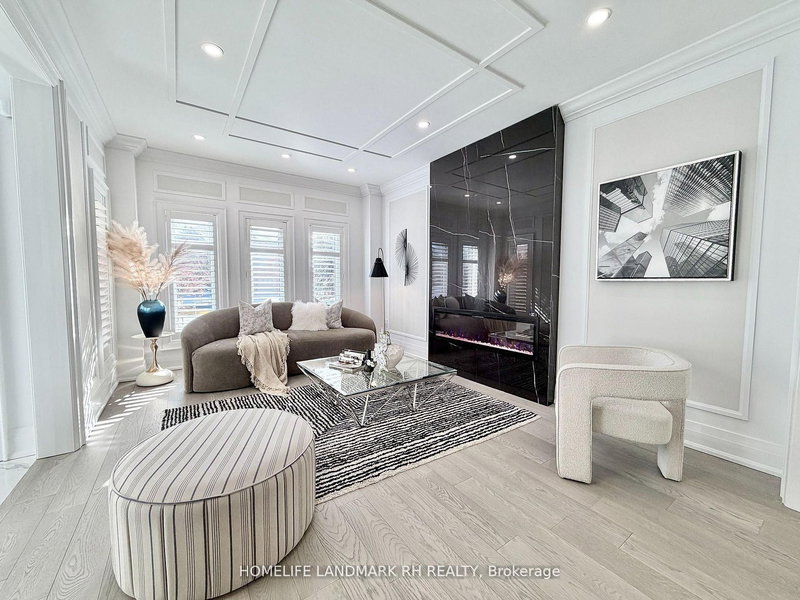 129 Golden Tulip Cres, Markham, L6C 1W5 | Image 2