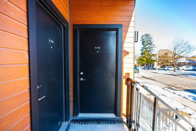 702 - 48 Coles Avenue