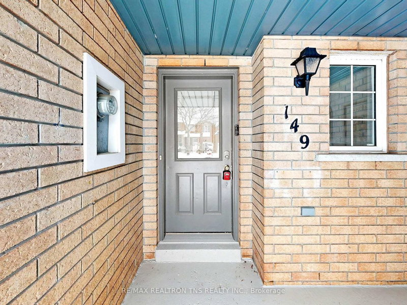 149 Kimono Cres, Richmond Hill, L4S 1A5 | Image 2