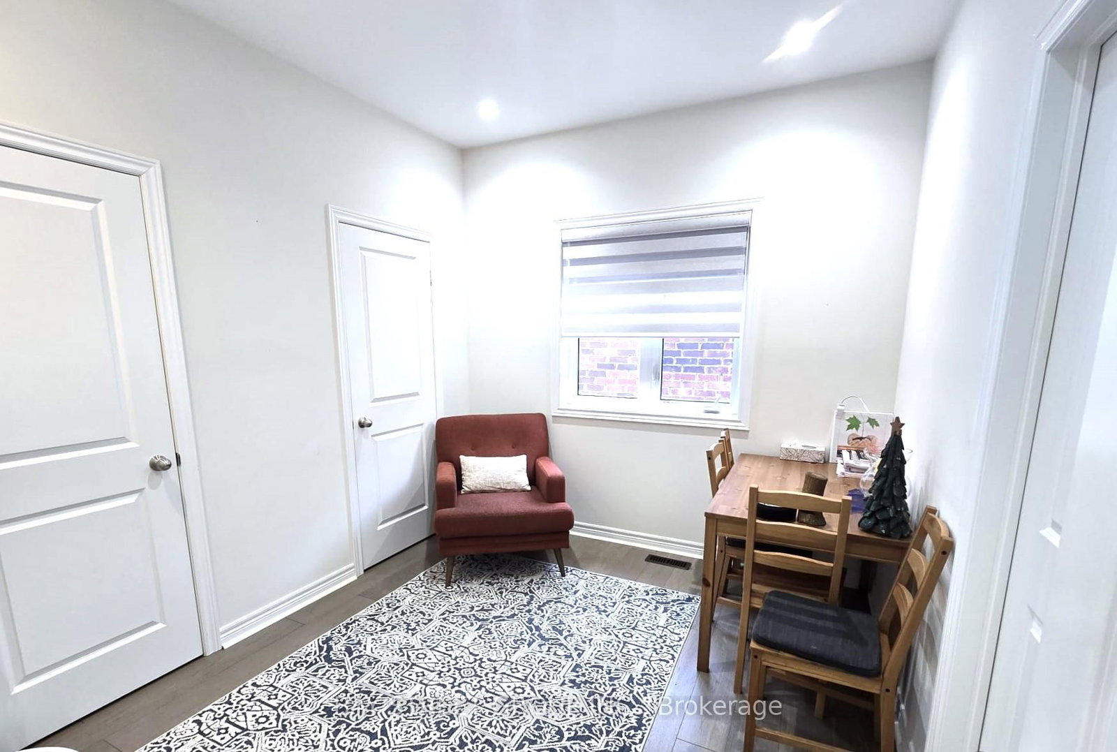 Listing Image 32