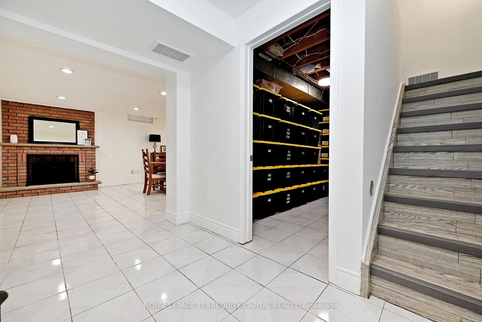 Detached House for sale at 69 Wade Gate, Vaughan, Ontario, L4J 5X5 - Brownridge - MLS: N12901330