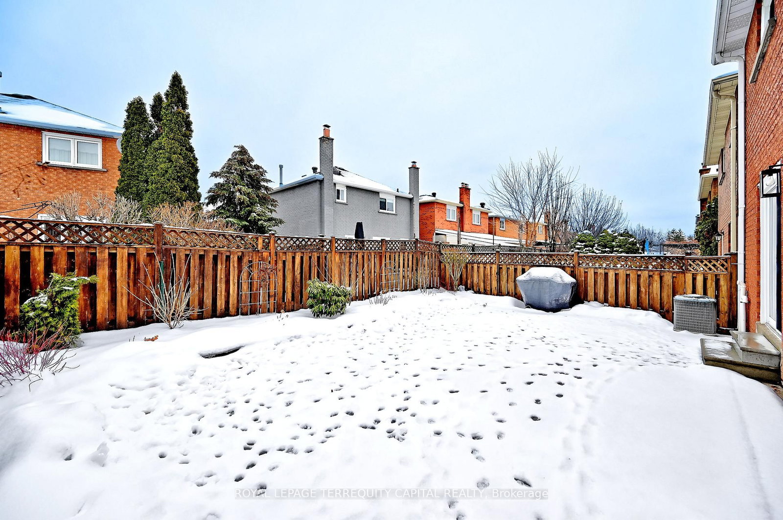 Detached House for sale at 69 Wade Gate, Vaughan, Ontario, L4J 5X5 - Brownridge - MLS: N12901330