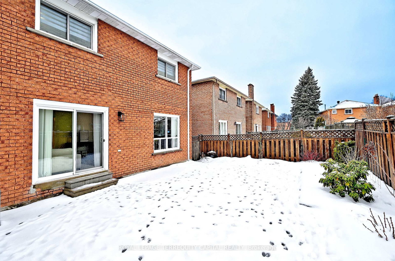 Detached House for sale at 69 Wade Gate, Vaughan, Ontario, L4J 5X5 - Brownridge - MLS: N12901330