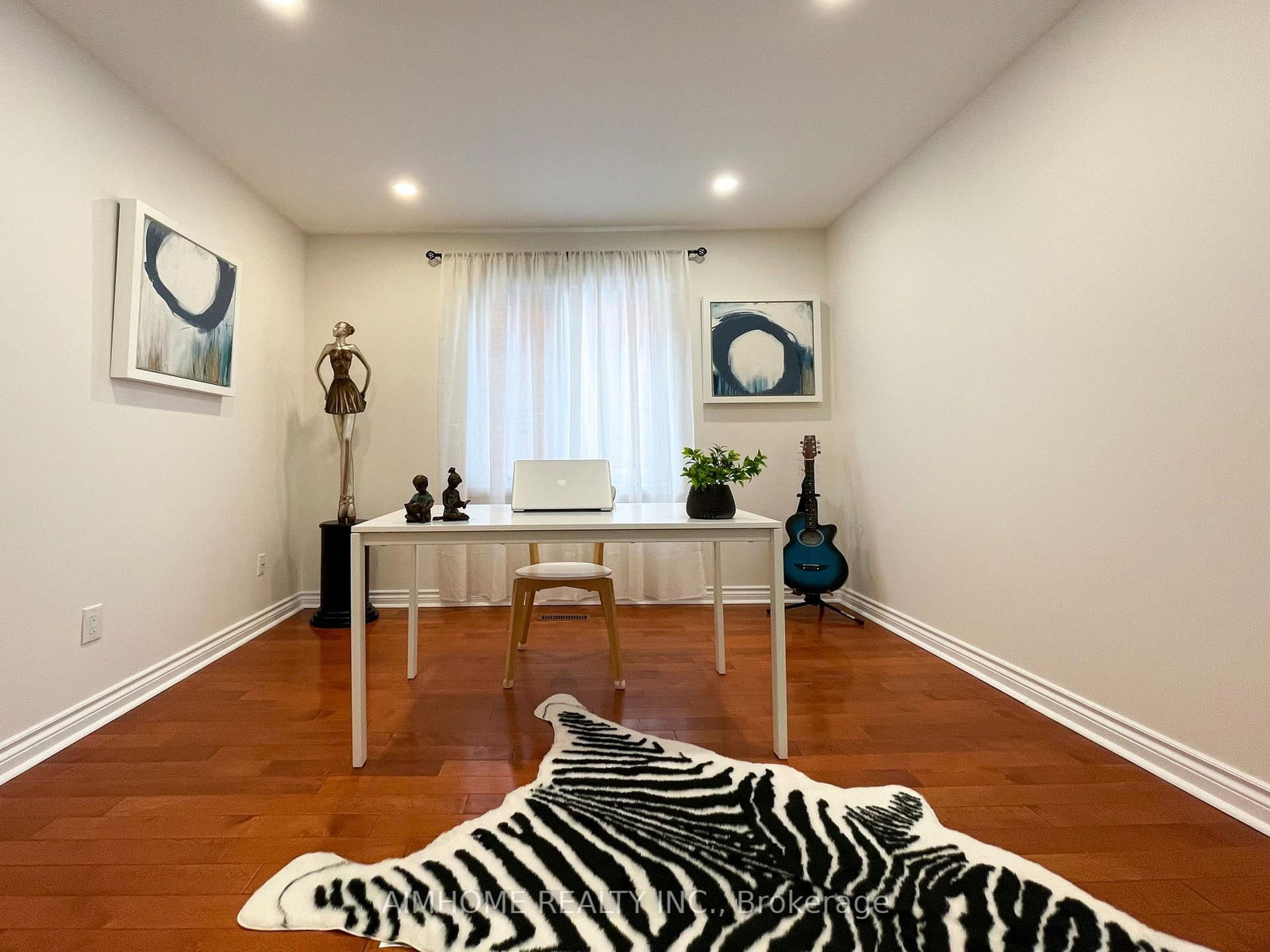 Detached House for sale at 8 Cygnus Drive, Richmond Hill, Ontario, L4C 8P2 - Observatory - MLS: N12901484