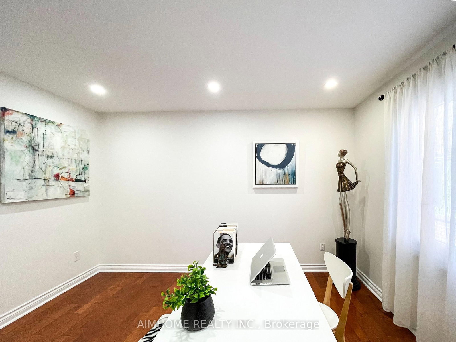 Detached House for sale at 8 Cygnus Drive, Richmond Hill, Ontario, L4C 8P2 - Observatory - MLS: N12901484