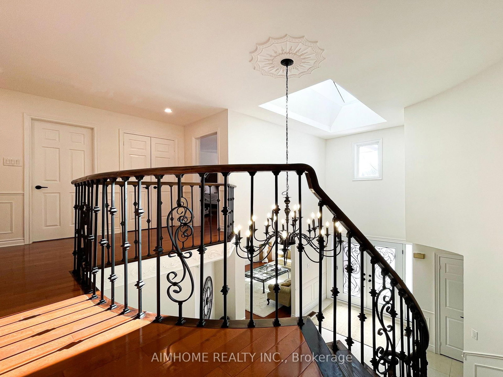 Detached House for sale at 8 Cygnus Drive, Richmond Hill, Ontario, L4C 8P2 - Observatory - MLS: N12901484