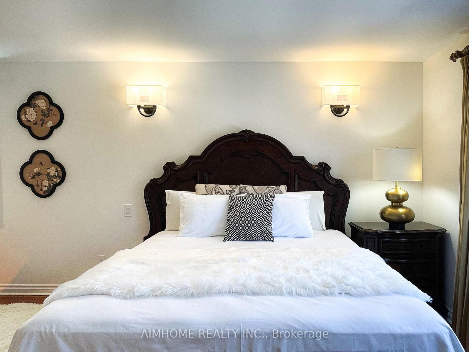 Detached House for sale at 8 Cygnus Drive, Richmond Hill, Ontario, L4C 8P2 - Observatory - MLS: N12901484