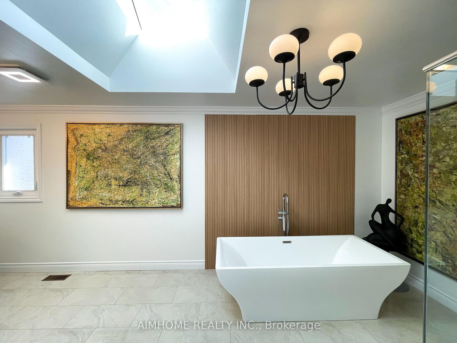 Detached House for sale at 8 Cygnus Drive, Richmond Hill, Ontario, L4C 8P2 - Observatory - MLS: N12901484