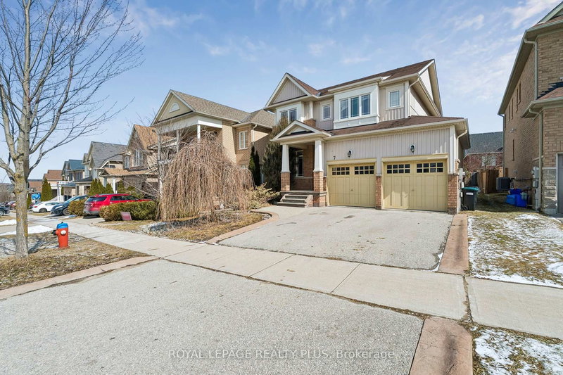 7 West Park Ave, Bradford West Gwillimbury, L3Z 0A5 | Image 2