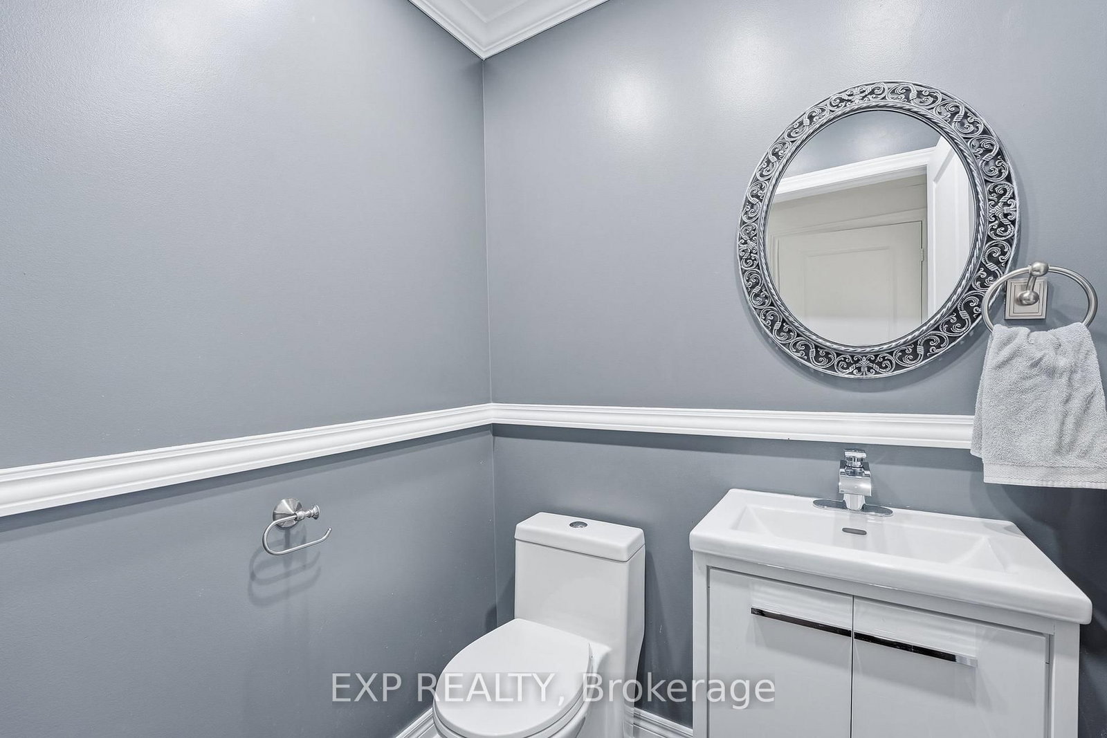 Detached House for sale at 44 Willoughby Way, New Tecumseth, Ontario, L9R 0M7 - Alliston - MLS: N12902156