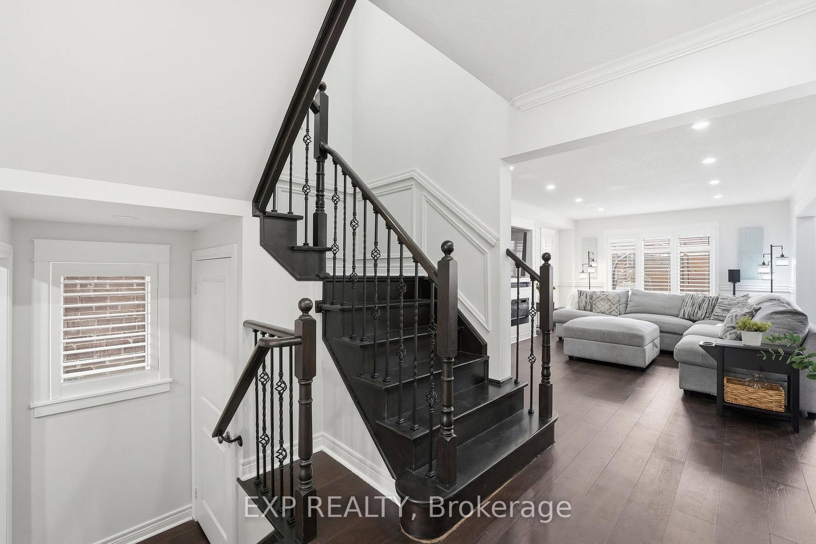 Detached House for sale at 44 Willoughby Way, New Tecumseth, Ontario, L9R 0M7 - Alliston - MLS: N12902156