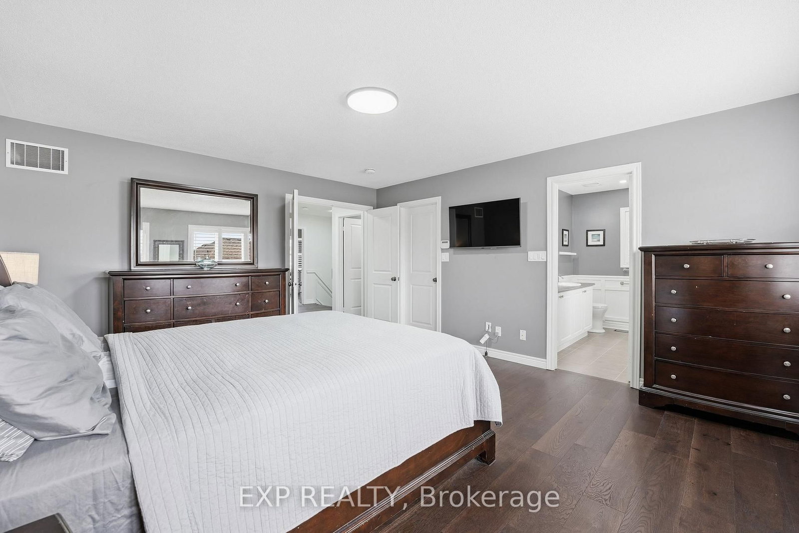 Detached House for sale at 44 Willoughby Way, New Tecumseth, Ontario, L9R 0M7 - Alliston - MLS: N12902156