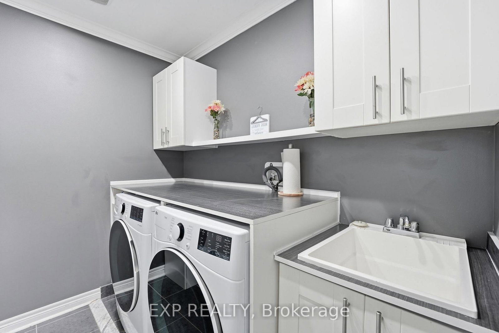 Detached House for sale at 44 Willoughby Way, New Tecumseth, Ontario, L9R 0M7 - Alliston - MLS: N12902156