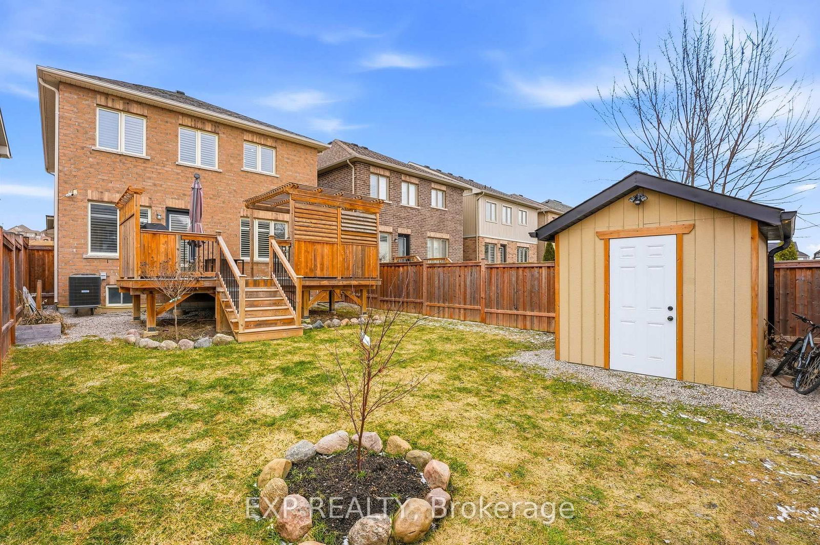 Detached House for sale at 44 Willoughby Way, New Tecumseth, Ontario, L9R 0M7 - Alliston - MLS: N12902156