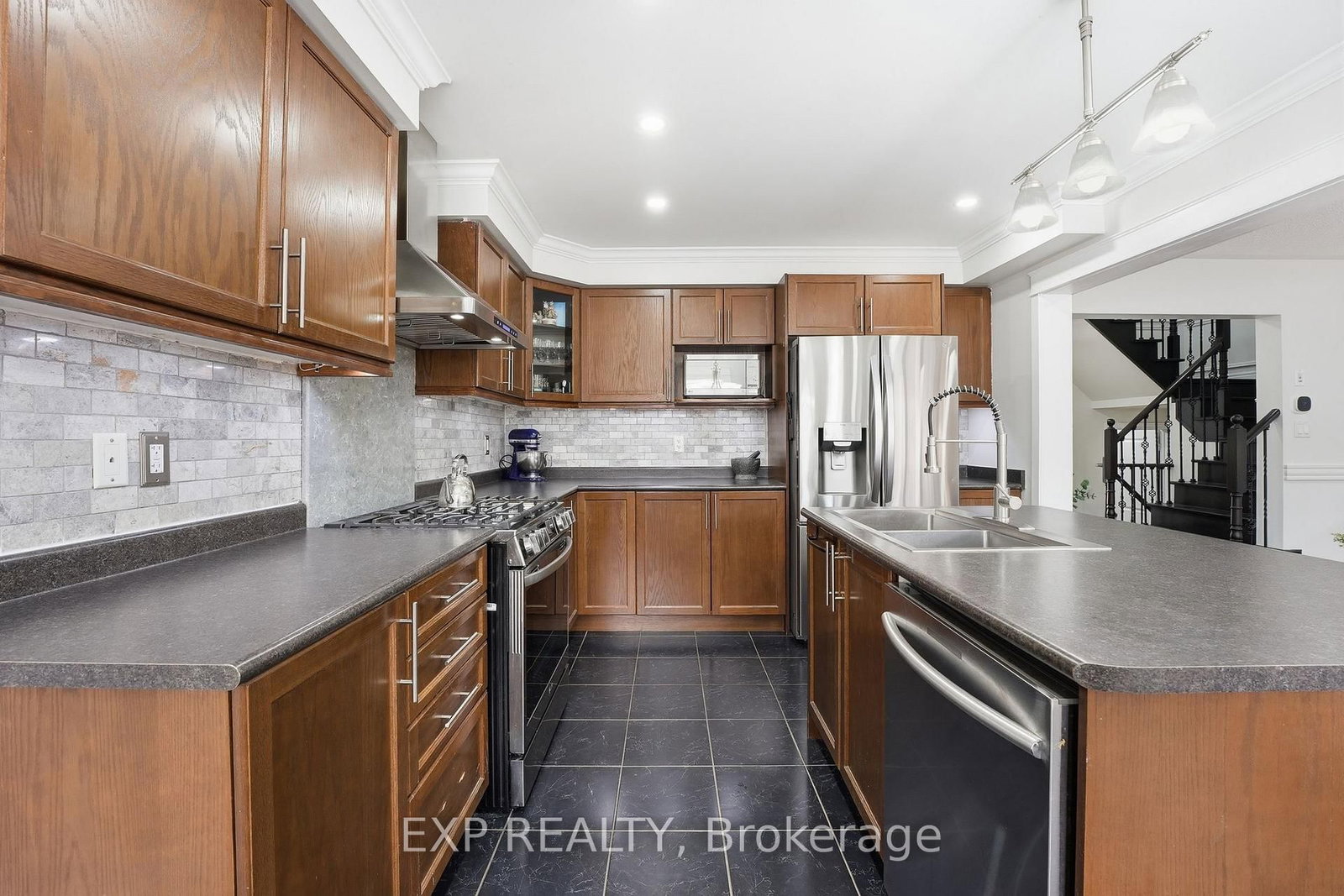 Detached House for sale at 44 Willoughby Way, New Tecumseth, Ontario, L9R 0M7 - Alliston - MLS: N12902156