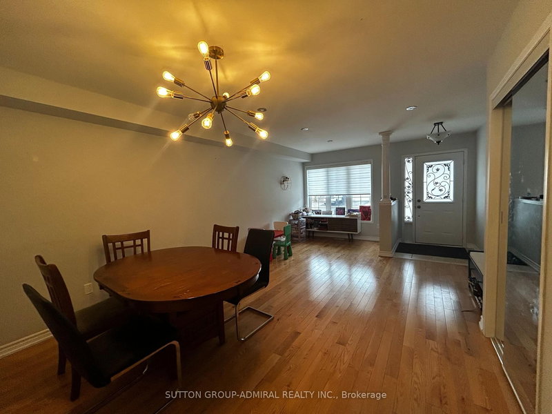 5 Quattro Ave, Richmond Hill, L4E 0S5 | Image 2