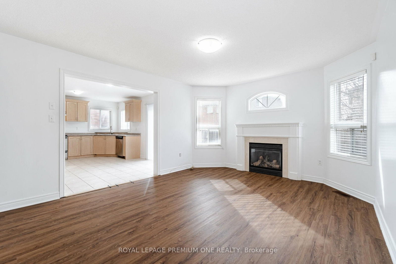 Detached House for lease at 48 Devonwood Drive, Markham, Ontario, L6C 3A7 - Berczy - MLS: N12902918