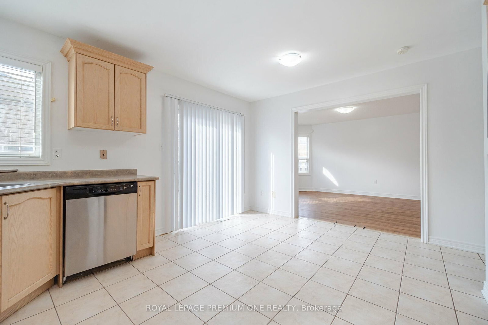 Detached House for lease at 48 Devonwood Drive, Markham, Ontario, L6C 3A7 - Berczy - MLS: N12902918