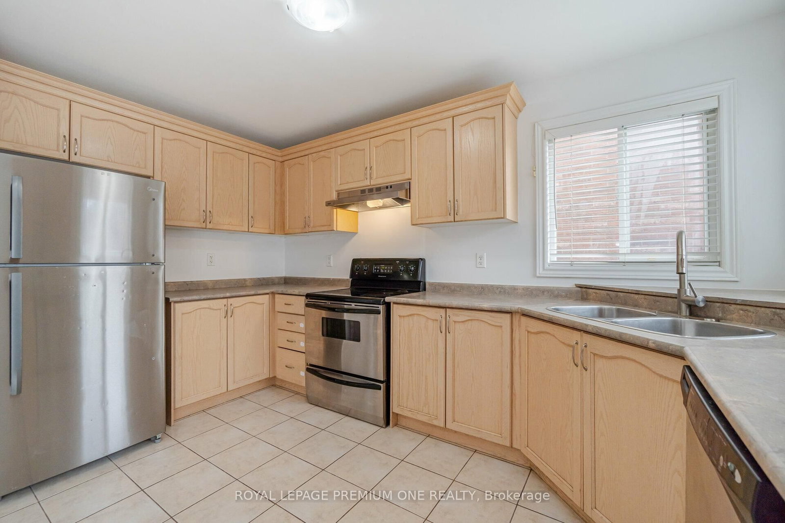 Detached House for lease at 48 Devonwood Drive, Markham, Ontario, L6C 3A7 - Berczy - MLS: N12902918