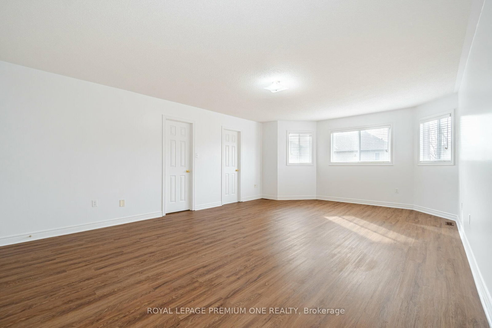 Detached House for lease at 48 Devonwood Drive, Markham, Ontario, L6C 3A7 - Berczy - MLS: N12902918