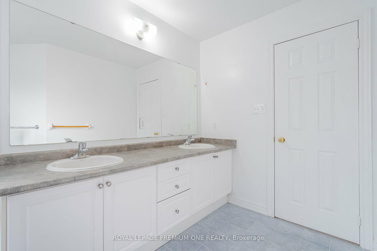 Detached House for lease at 48 Devonwood Drive, Markham, Ontario, L6C 3A7 - Berczy - MLS: N12902918