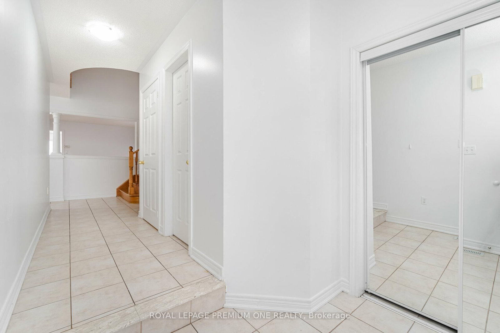 Detached House for lease at 48 Devonwood Drive, Markham, Ontario, L6C 3A7 - Berczy - MLS: N12902918