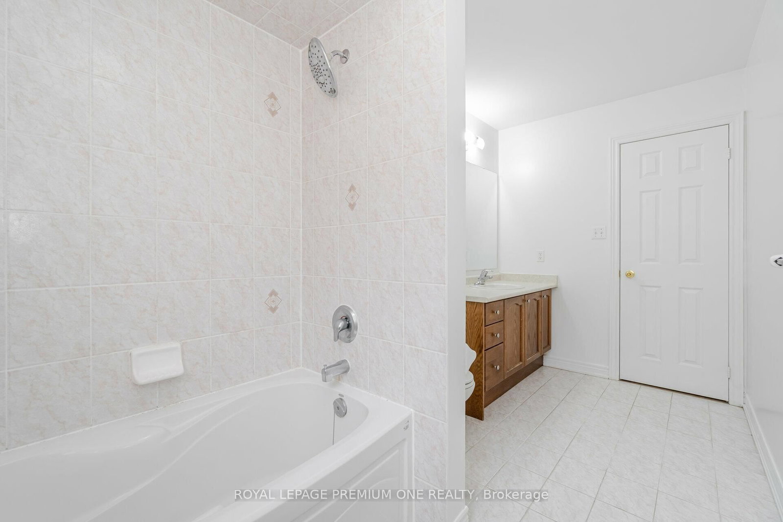 Detached House for lease at 48 Devonwood Drive, Markham, Ontario, L6C 3A7 - Berczy - MLS: N12902918