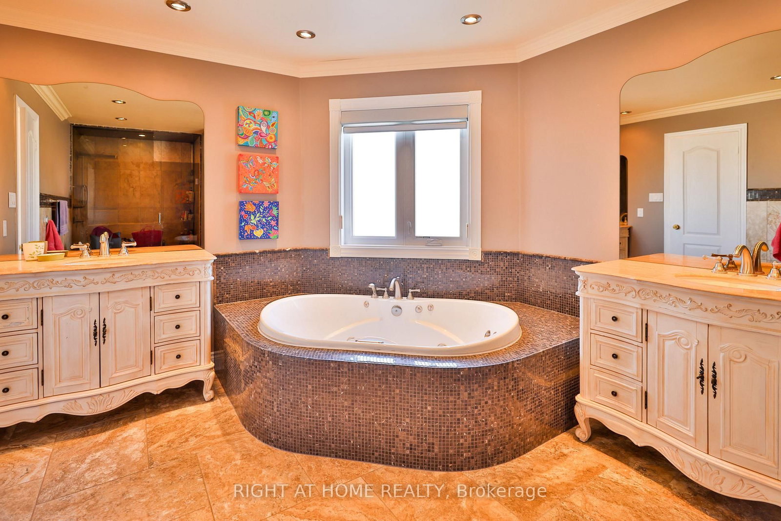 Detached House for sale at 122 Red Cardinal Trail, Richmond Hill, Ontario, L4E 4B7 - Oak Ridges - MLS: N12902954